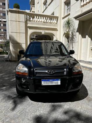 HYUNDAI TUCSON 2.0 MPFI GLS 16V 143CV 2WD GASOLINA 4P AUTOMÁTICO HYUNDAI TUCSON 2.0 MPFI GLS 16V 143CV 2WD GASOLINA 4P AUTOMÁTICO